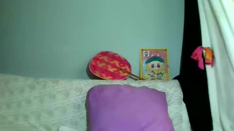 Bee Bee online show from February 28, 12:54 am