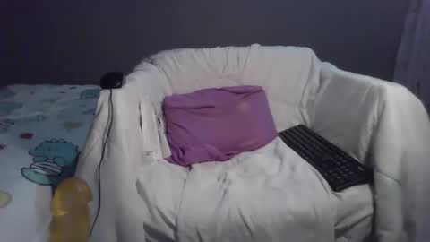 Bee Bee online show from March 28, 3:00 pm