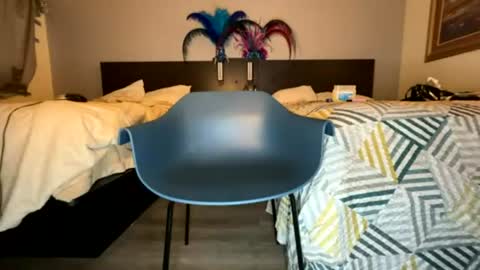 luvvlee online show from July 1, 8:05 am