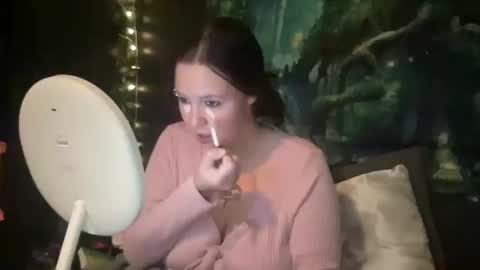 luvvvmia online show from October 19, 5:13 pm