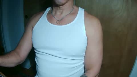 Snapshot of luvzjerkingoff chatting on March 11, 2:21 am luvzjerkingoff online show from March 11, 2:21 am