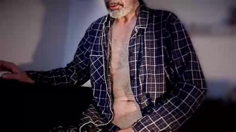 Im a   -  CAMGUY YOU  LIKE to FUCK online show from October 19, 3:45 pm