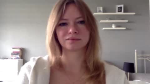 Snapshot of lux_millie chatting on September 17, 6:59 am Millie online show from September 17, 6:59 am