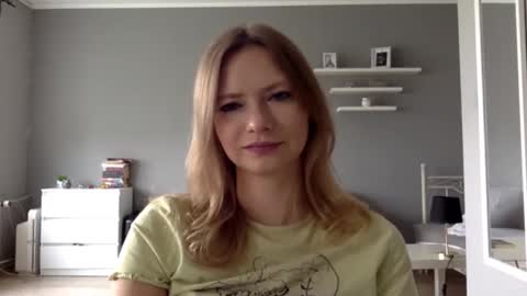 Snapshot of lux_millie chatting on October 11, 1:53 pm Millie online show from October 11, 1:53 pm