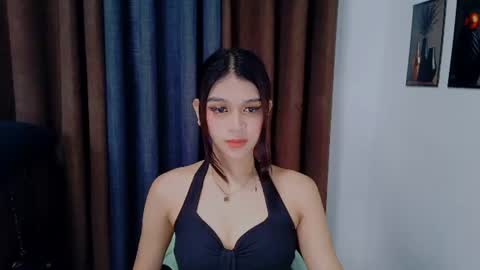 queen lux online show from July 24, 4:21 am
