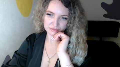 Snapshot of luxdonna chatting on July 10, 5:04 pm Donna online show from July 10, 5:04 pm