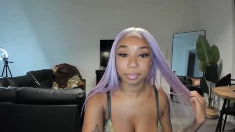 LUXE DOLL online show from September 16, 4:13 am