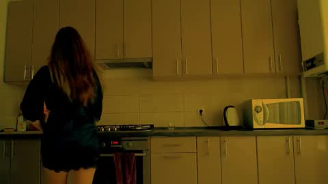 Snapshot of luxie_queen chatting on September 9, 7:52 am Katie online show from September 9, 7:52 am