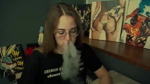 Snapshot of luxie_queen chatting on September 25, 12:20 pm Katie online show from September 25, 12:20 pm