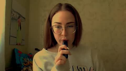 Katie online show from April 21, 6:52 am