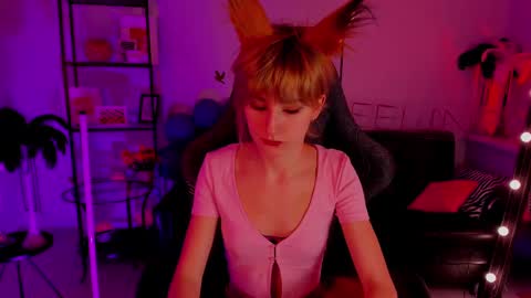 Snapshot of luxrayi chatting on January 7, 11:48 am Ray online show from January 7, 11:48 am