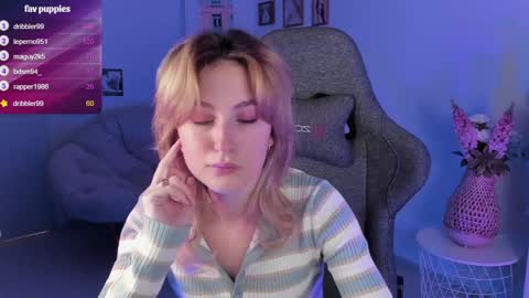 Snapshot of luxrayi chatting on February 26, 12:27 am Ray online show from February 26, 12:27 am