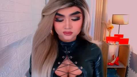 Sasha Blaire online show from January 6, 3:05 pm