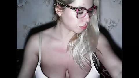 LuxSonyaStar online show from December 1, 8:31 pm