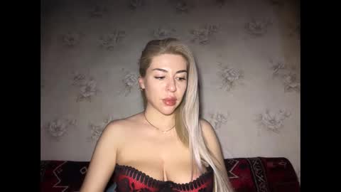 LuxSonyaStar online show from February 14, 8:16 pm