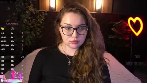 luxsopphia_ online show from June 14, 12:40 pm