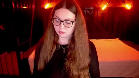 luxsopphia_ online show from June 16, 12:41 pm