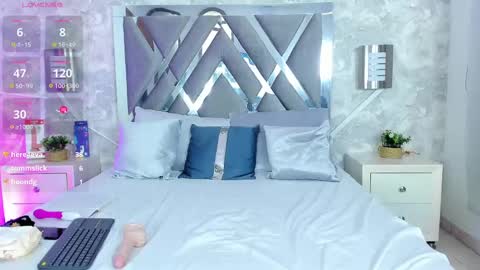 Snapshot of luxury_woman_ chatting on January 10, 9:20 pm    online show from January 10, 9:20 pm