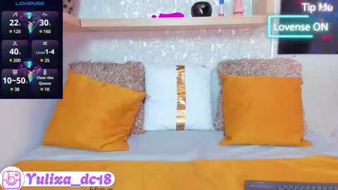 Snapshot of luxury_woman_ chatting on March 1, 1:11 am    online show from March 1, 1:11 am