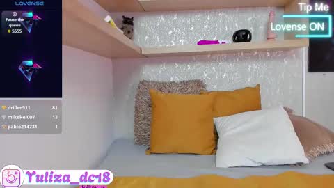 Snapshot of luxury_woman_ chatting on March 4, 12:07 am    online show from March 4, 12:07 am