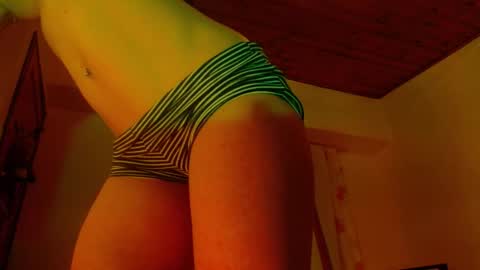 Snapshot of luxurydivine chatting on March 5, 4:08 am Liss online show from March 5, 4:08 am