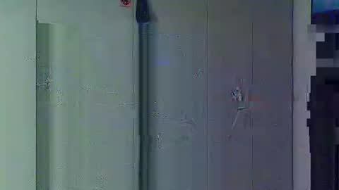 Snapshot of luxx72boy chatting on September 20, 4:24 am luxx72boy online show from September 20, 4:24 am