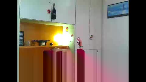 Snapshot of luxx72boy chatting on October 26, 10:32 am luxx72boy online show from October 26, 10:32 am