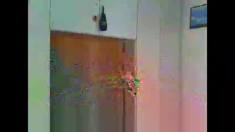 Snapshot of luxx72boy chatting on February 8, 7:12 am luxx72boy online show from February 8, 7:12 am