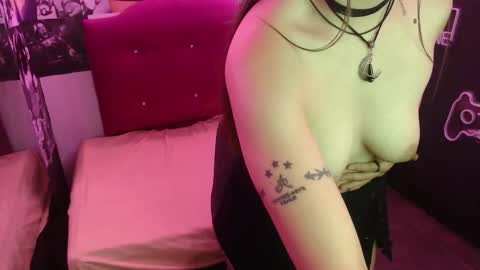 luzy online show from October 31, 1:01 pm