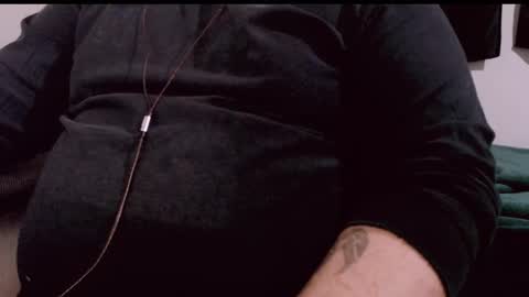 Snapshot of lvcifer_ chatting on March 2, 11:50 am ayoo online show from March 2, 11:50 am