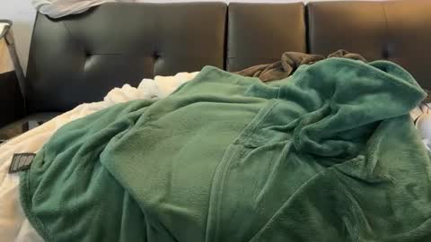 Snapshot of lvernon710 chatting on March 10, 2:48 pm lvernon805 online show from March 10, 2:48 pm