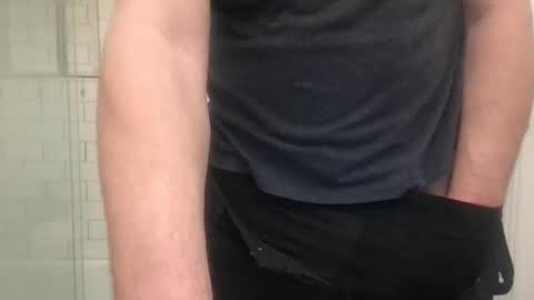 lvguynextdoor440656 online show from December 19, 11:45 pm