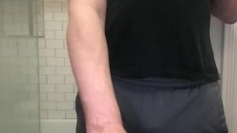 lvguynextdoor440656 online show from April 22, 4:26 am