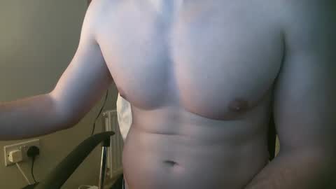 lvyeegrd online show from March 27, 8:52 pm