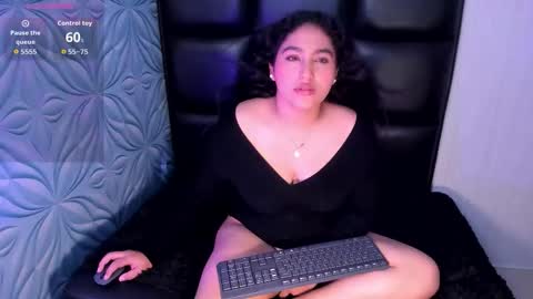 LYA DUBOIS  online show from February 18, 2:24 pm