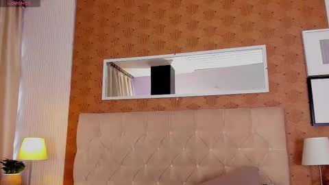 Lyan online show from December 20, 7:10 pm