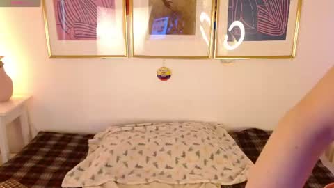 Snapshot of lyana_xz chatting on June 26, 11:47 am LYA online show from June 26, 11:47 am