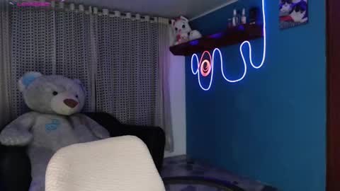 Snapshot of lyann_ chatting on May 28, 3:48 am Lyann online show from May 28, 3:48 am