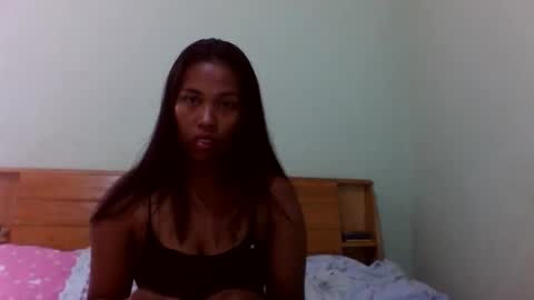 Snapshot of lycia01 chatting on April 25, 6:27 am lycia01 online show from April 25, 6:27 am