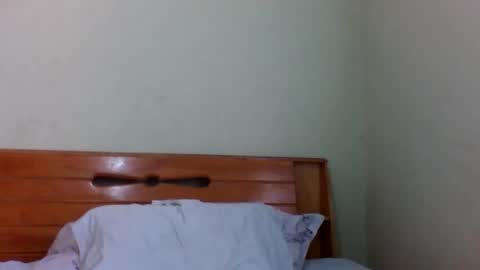 Snapshot of lycia01 chatting on May 28, 7:27 am lycia01 online show from May 28, 7:27 am