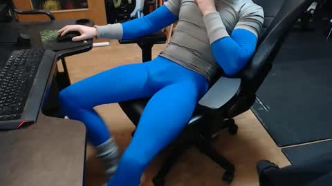 lycraboy123 online show from March 18, 5:27 pm