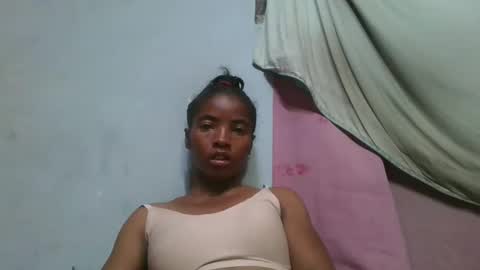 lydie856696 online show from April 28, 2:44 pm