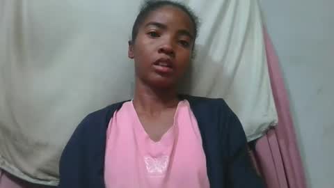 lydie856696 online show from May 23, 2:28 am