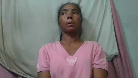 Snapshot of lydie856696 chatting on June 5, 3:13 am lydie856696 online show from June 5, 3:13 am