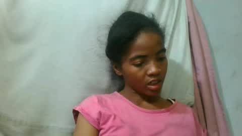 Snapshot of lydie856696 chatting on June 12, 5:45 pm lydie856696 online show from June 12, 5:45 pm