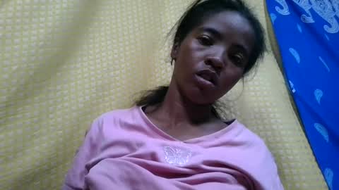 Snapshot of lydie856696 chatting on July 1, 2:18 pm lydie856696 online show from July 1, 2:18 pm