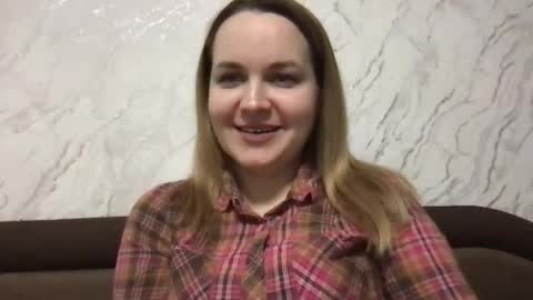 Snapshot of lyeeu25 chatting on March 7, 8:00 pm Tina online show from March 7, 8:00 pm