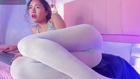 Snapshot of lyhana_lee chatting on March 3, 4:56 pm Lyhana Lee online show from March 3, 4:56 pm