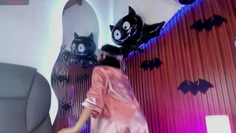 Snapshot of lyhana_lee chatting on October 31, 8:10 pm Lyhana Lee online show from October 31, 8:10 pm