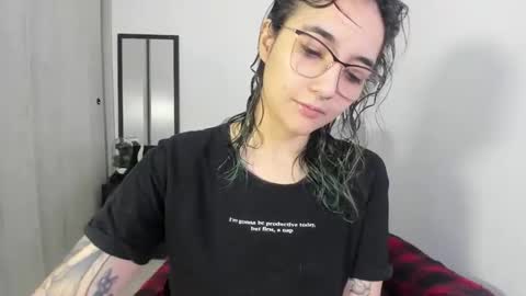 Snapshot of lykaia_rose chatting on March 14, 9:53 pm Lykaia Rose online show from March 14, 9:53 pm